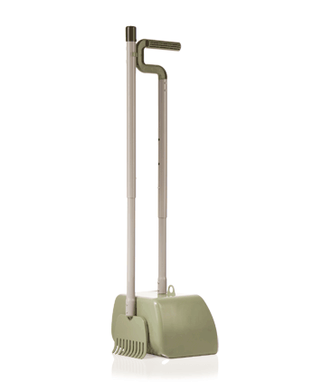 scooper and rake poles moving action up and down shows height adjustment